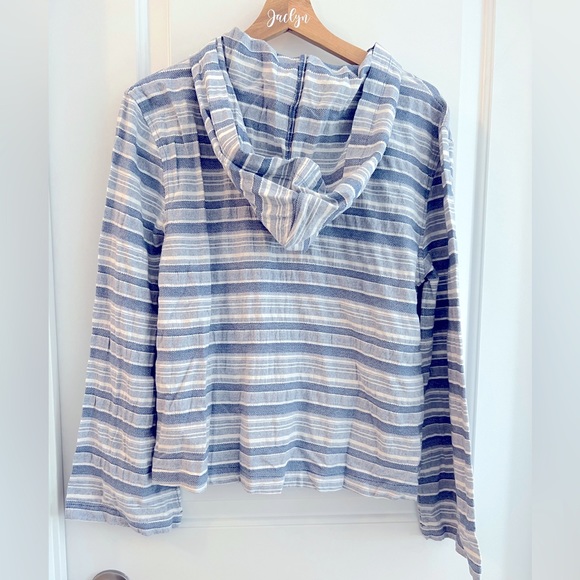 BNWT Roxy tie up hooded shirt - Picture 2 of 3